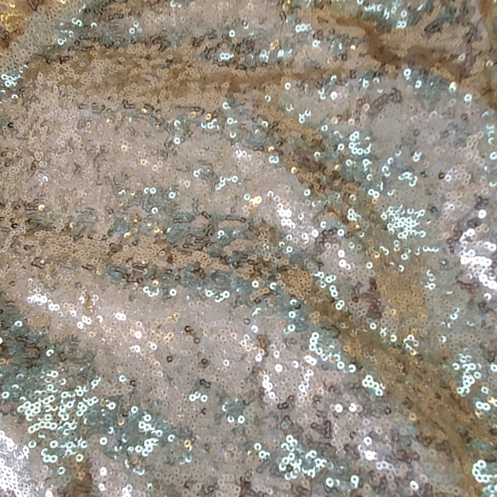 gold sequin table runner - Picture 2 of 3